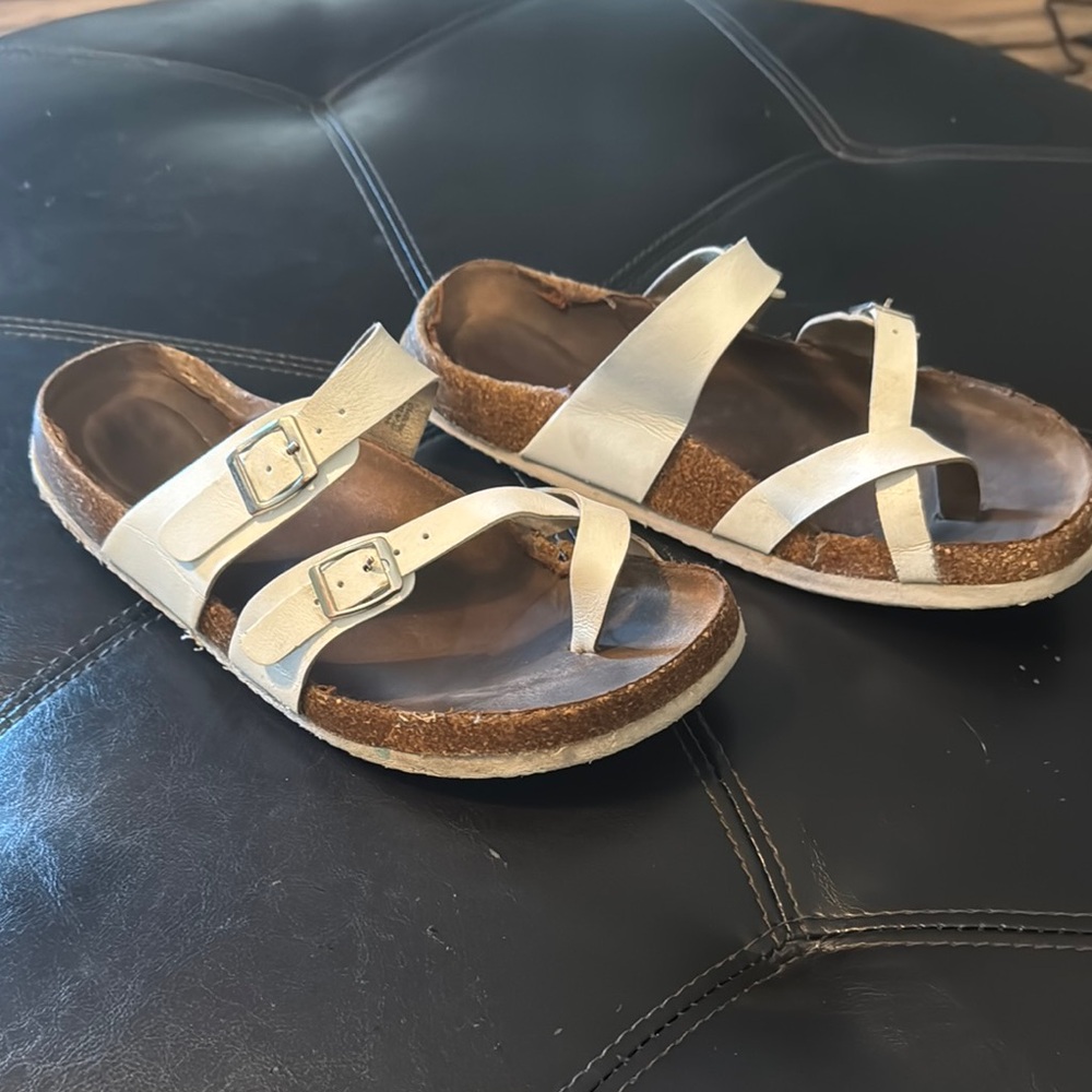 White and Brown Thong-Style Sandals with X-Strap Design